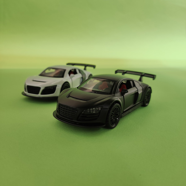 ماشین فلزی audi
