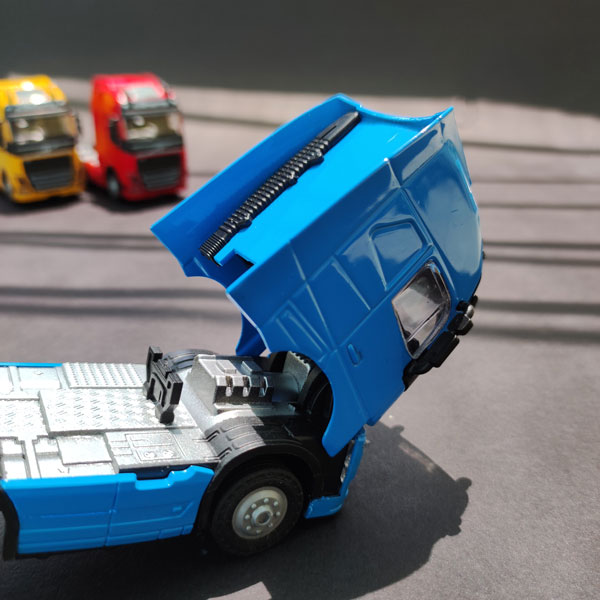 ماکت فلزی کله تریلی volvo