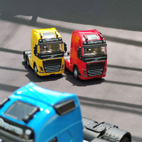 ماکت فلزی کله تریلی volvo