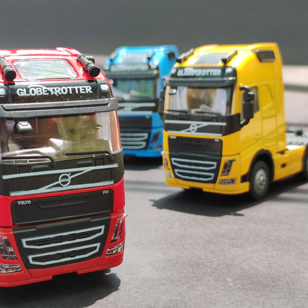 ماکت فلزی کله تریلی volvo